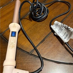 NWOT Nume Hb025u white and rose gold 1 inch curling iron
